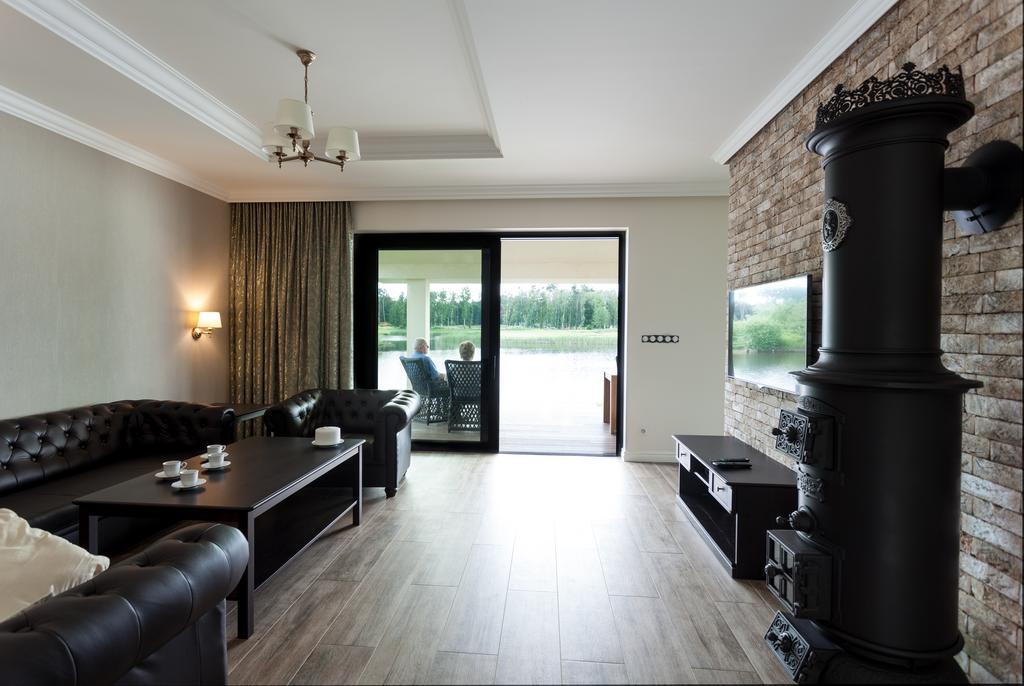 Golfbay Villa Senica Exterior photo