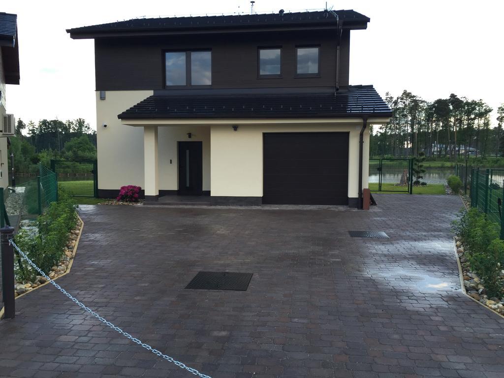 Golfbay Villa Senica Exterior photo